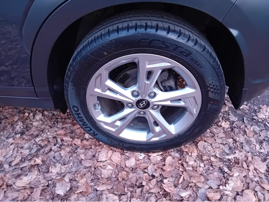 2022 Hyundai Kona - image 24