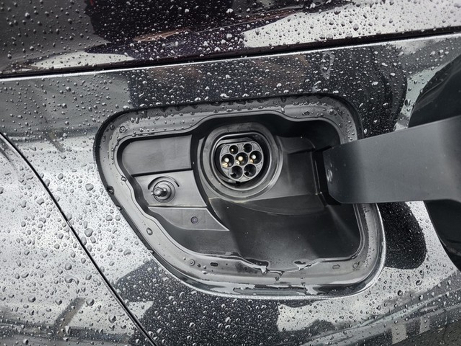 2025 Toyota C-HR - image 6