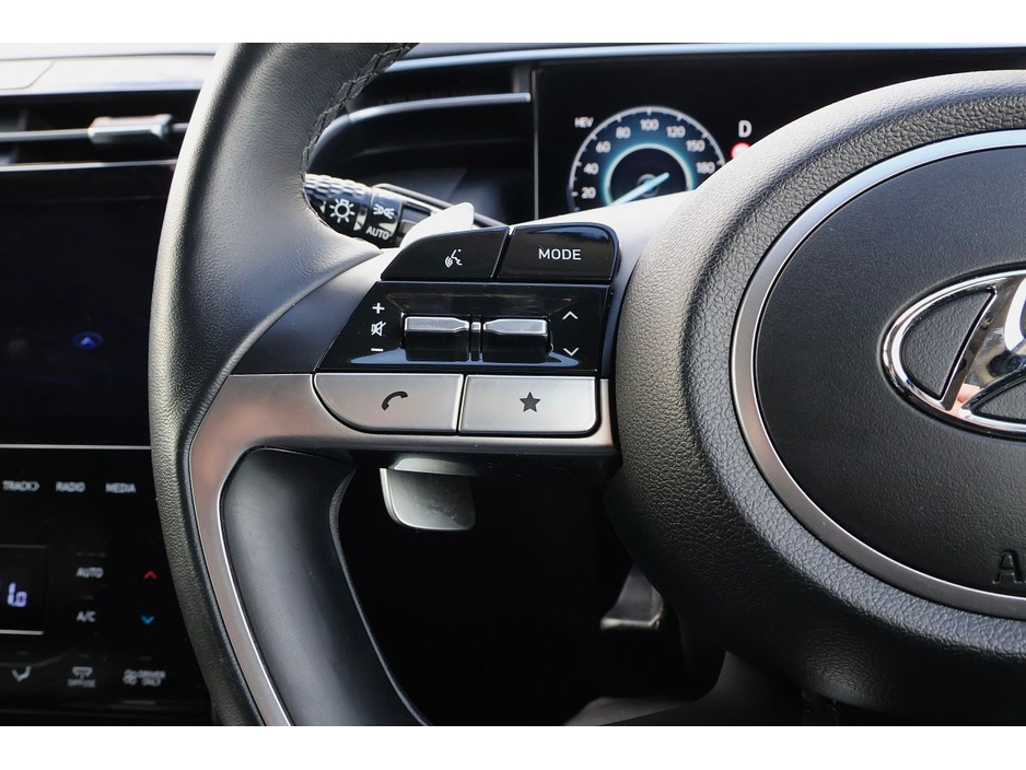 2022 Hyundai Tucson - image 10