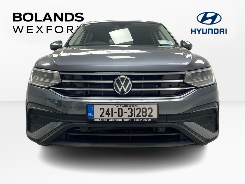 2024 Volkswagen Tiguan - image 7