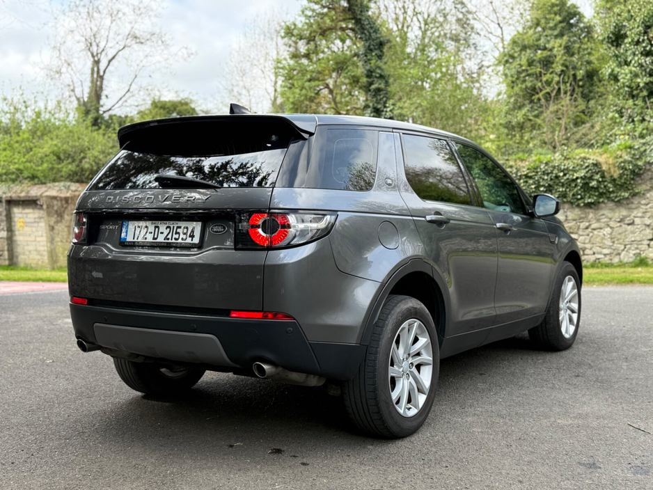 2017 Land Rover Discovery Sport - image 4