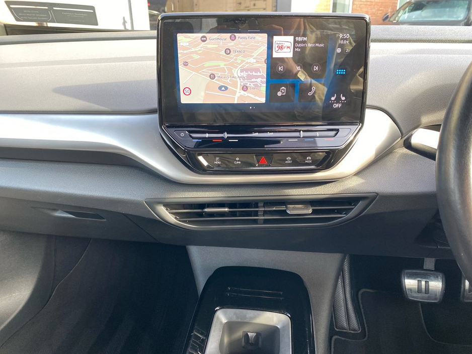 2022 Volkswagen ID.4 - image 11