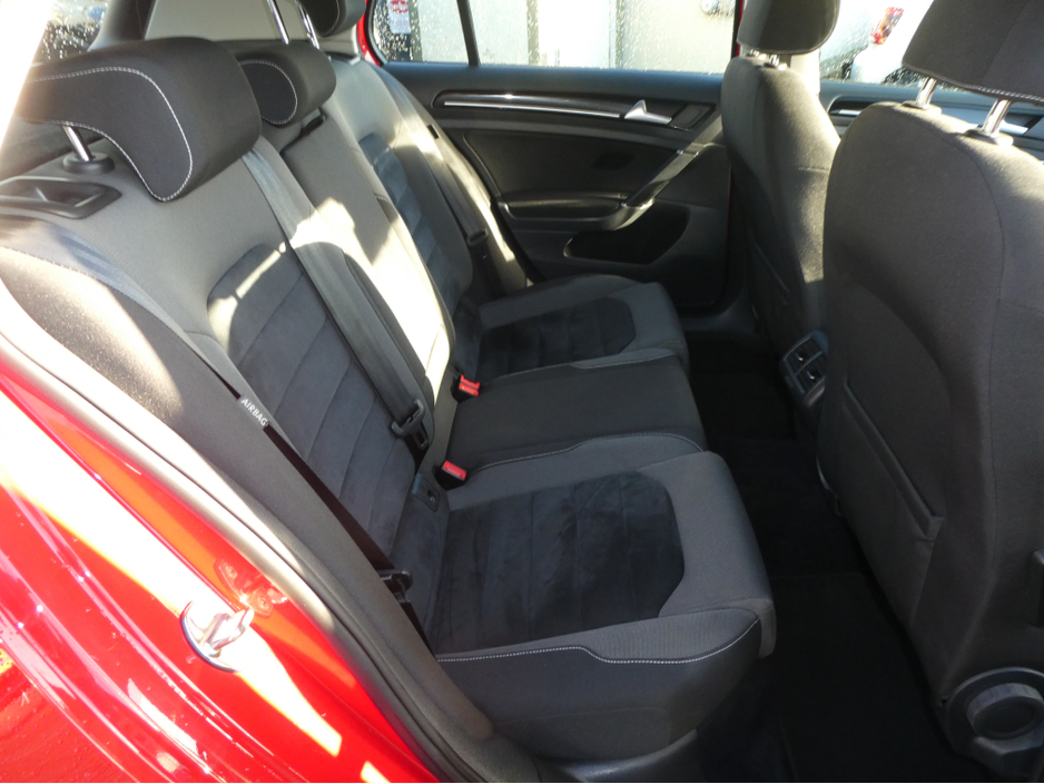 2015 Volkswagen Golf TSI Bluemotion €13,950