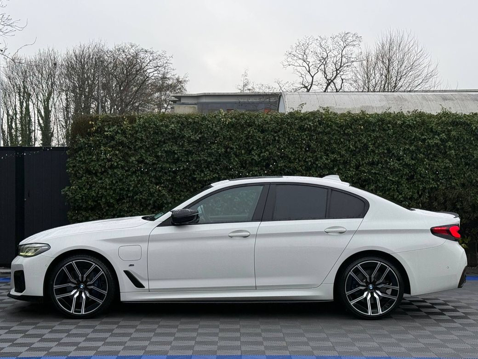 2021 BMW 5 Series 530e LCI M-SPORT COMPETITION 2.0 * HUGE SPEC * // OPENING SUNROOF // LEATHER INTERIOR // HEADS-UP DISPLAY €38,900