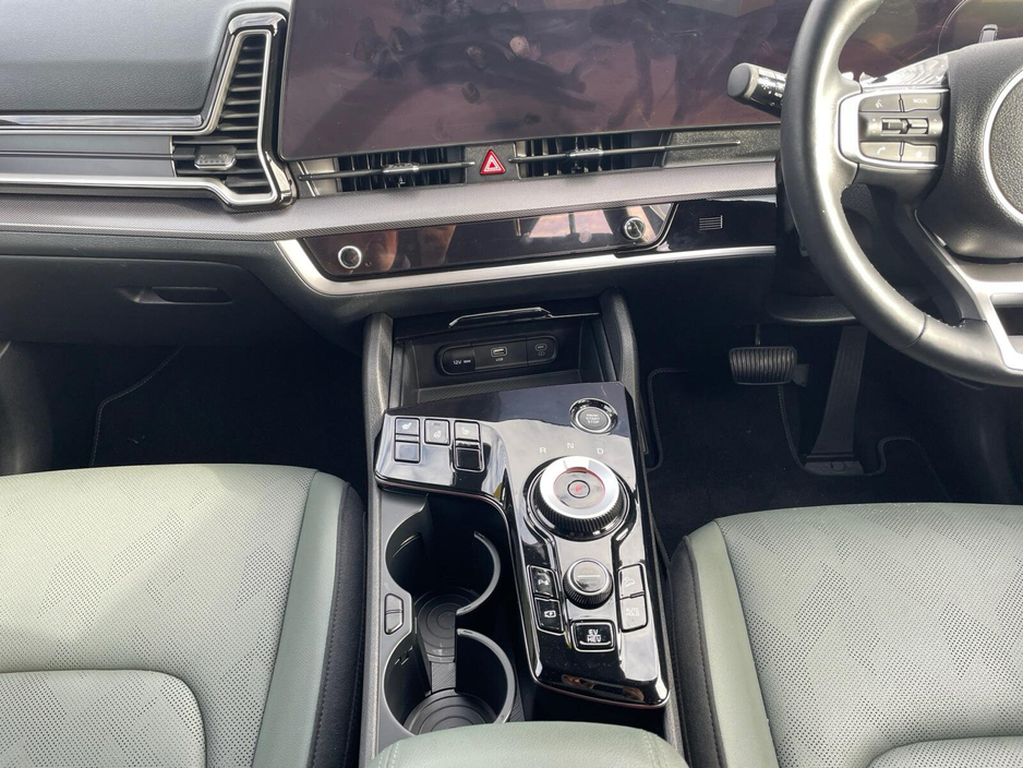 2025 Kia Sportage - image 10