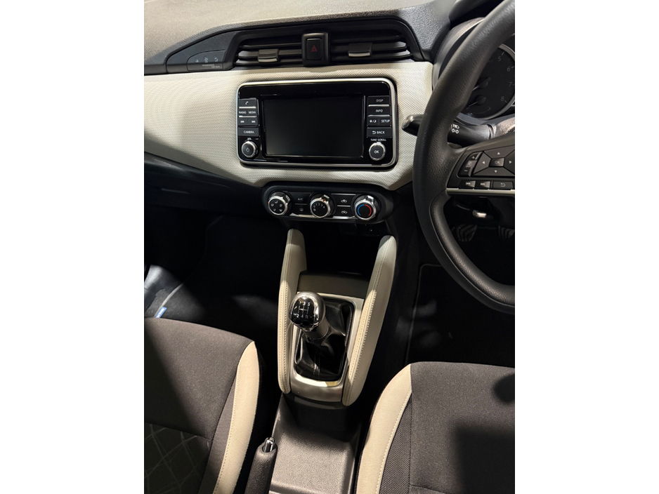 2017 Nissan Micra - image 14