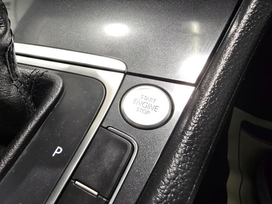 2019 Volkswagen Golf - image 27