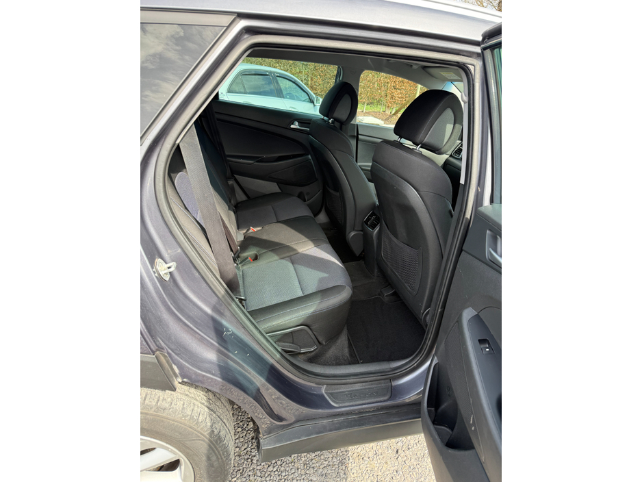 2016 Hyundai Tucson - image 10