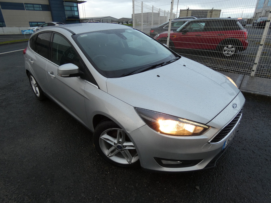 2015 Ford Focus - image 3