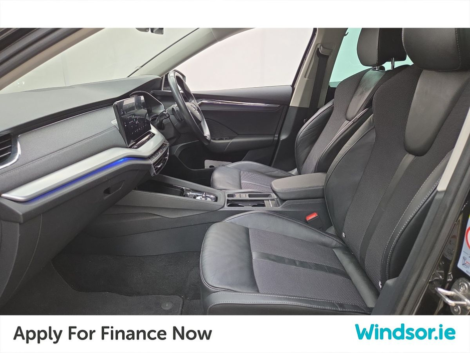 2023 Skoda Octavia - image 4