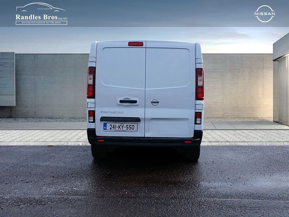 2024 Nissan Primastar - image 8