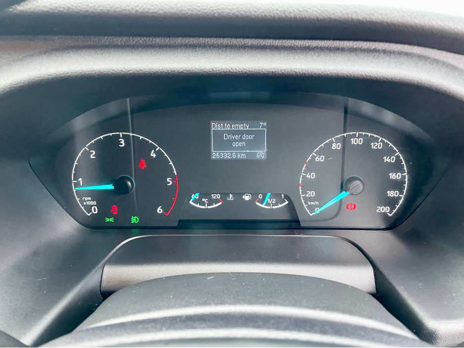 2023 Ford Transit Custom - image 14