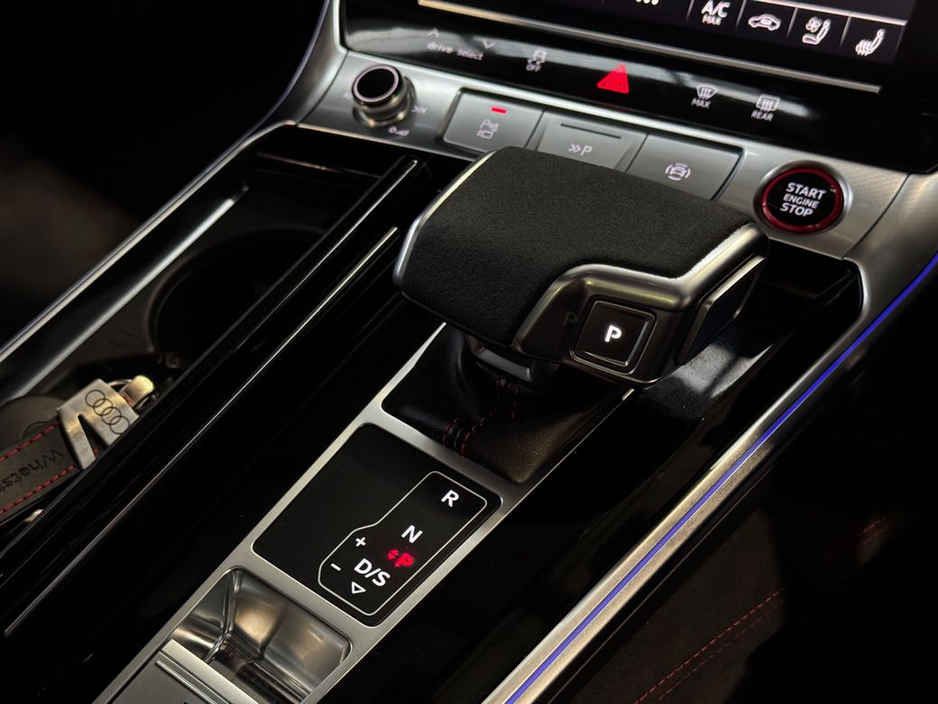 2024 Audi RS6 - image 22