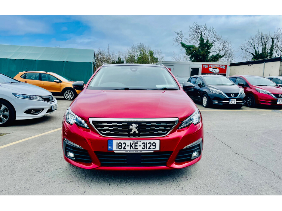 2018 Peugeot 308 - image 2