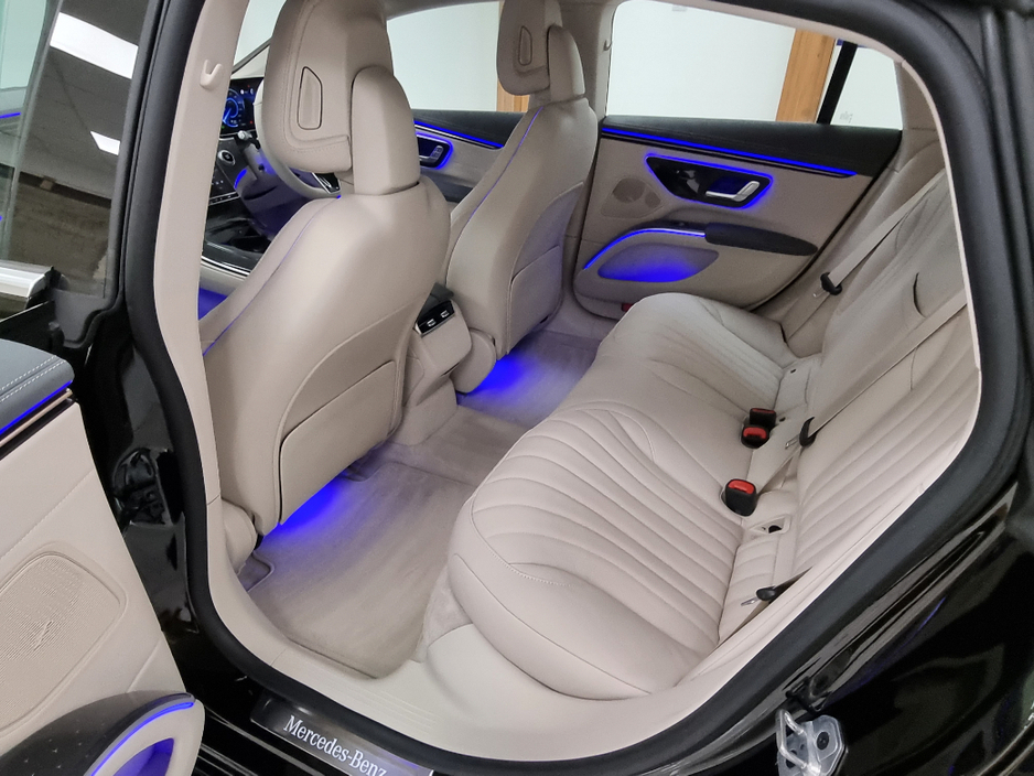 2022 Mercedes-Benz EQS - image 16
