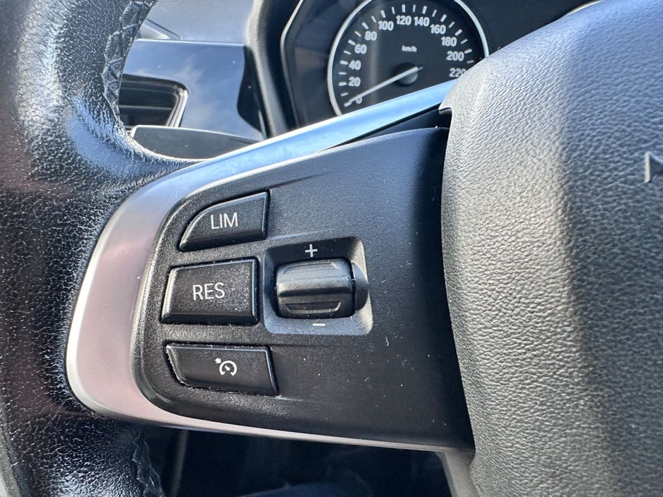 2016 BMW X1 - image 25