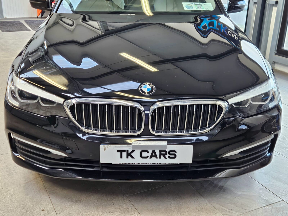 2018 BMW 5 Series - image 5