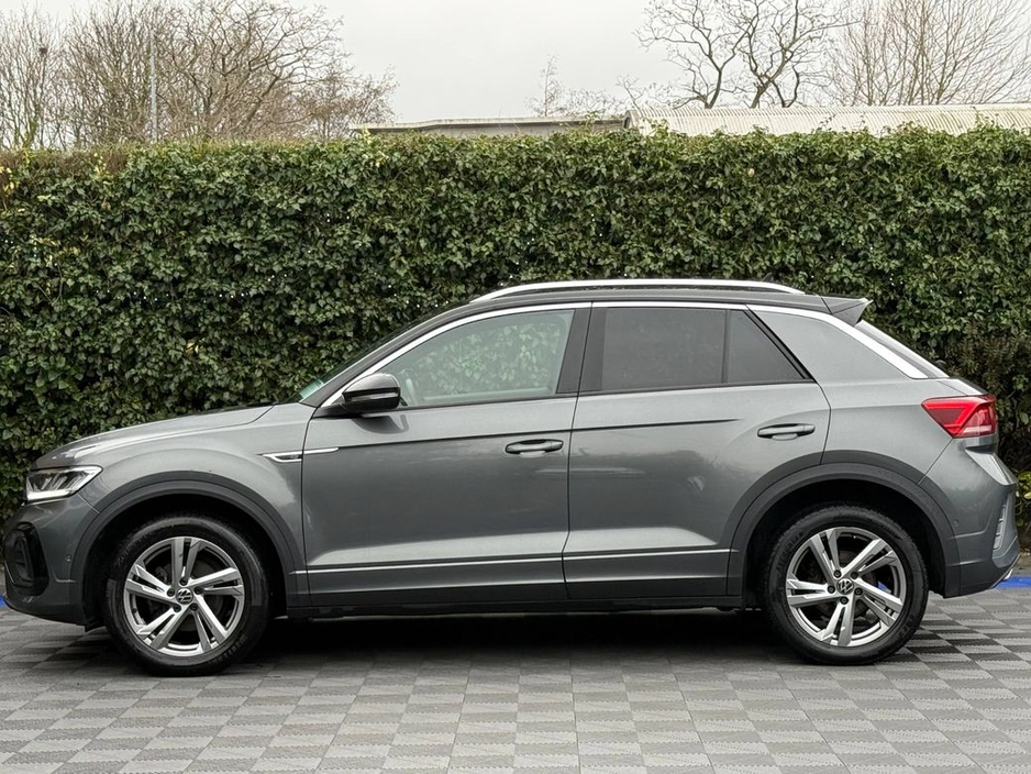 2023 Volkswagen T-Roc R-LINE 1.0 TSI // APPLE CARPLAY/ANDROID AUTO // DIGITAL CLUSTER // 17" R-LINE ALLOYS €27,900