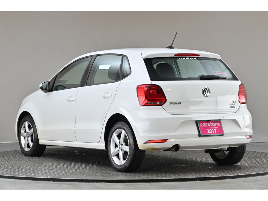 2017 Volkswagen Polo - image 7