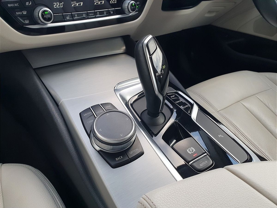 2019 BMW 5 Series 520d SE Auto €27,995