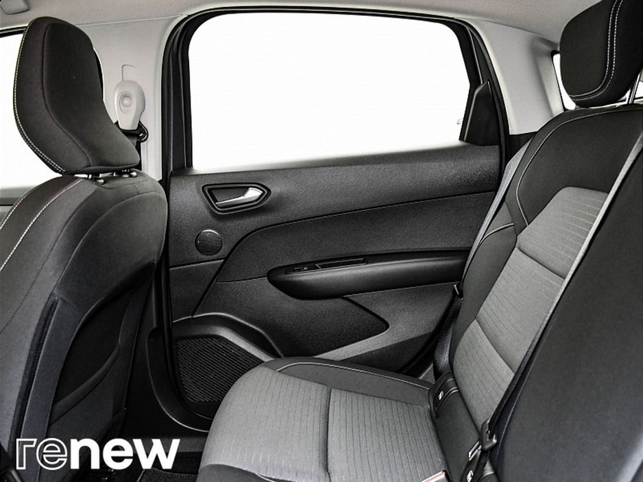 2022 Renault Arkana - image 11