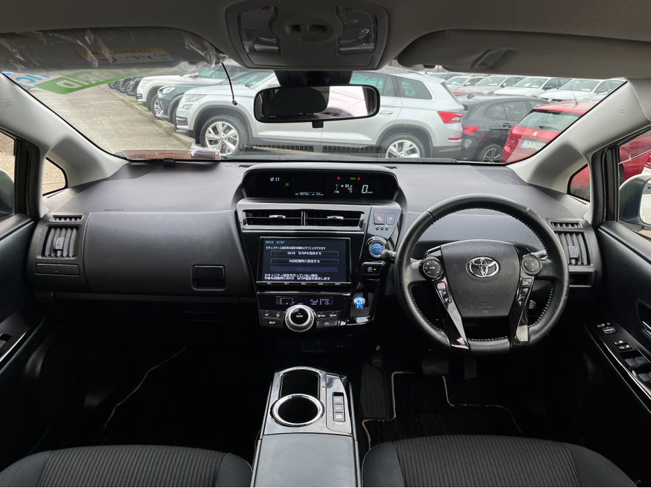 2018 Toyota Prius+ - image 15