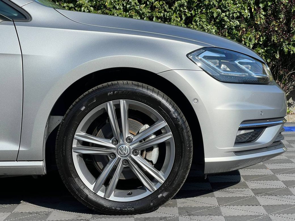 2019 Volkswagen Golf - image 9