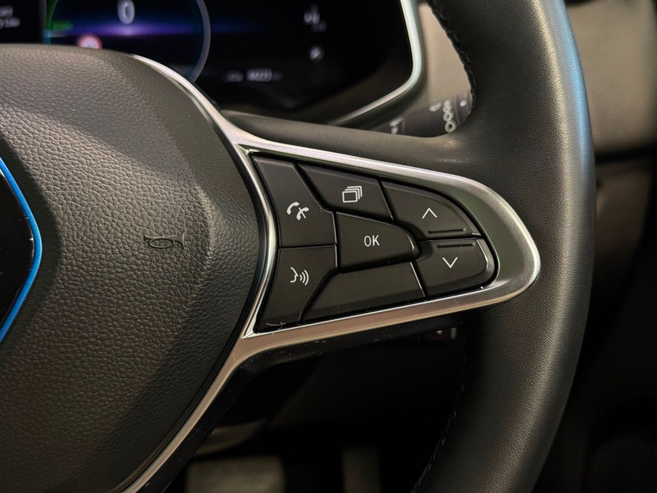 2020 Renault Zoe R135 Z.E 50 Iconic CCS Rapid charge €12,995