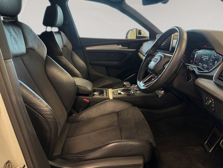 2020 Audi Q5 - image 11