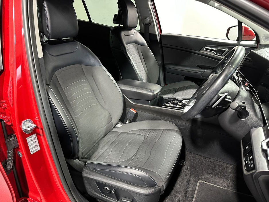 2023 Kia Sportage - image 10