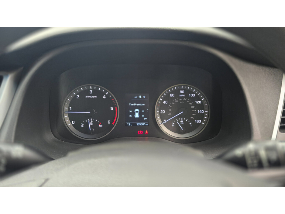 2016 Hyundai Tucson - image 16