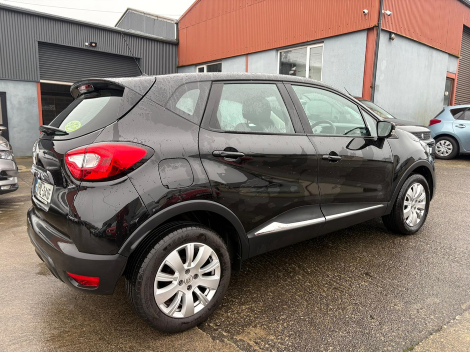 2017 Renault Captur 0.9 TCE EXPRESSION + 90 90BHP 5DR