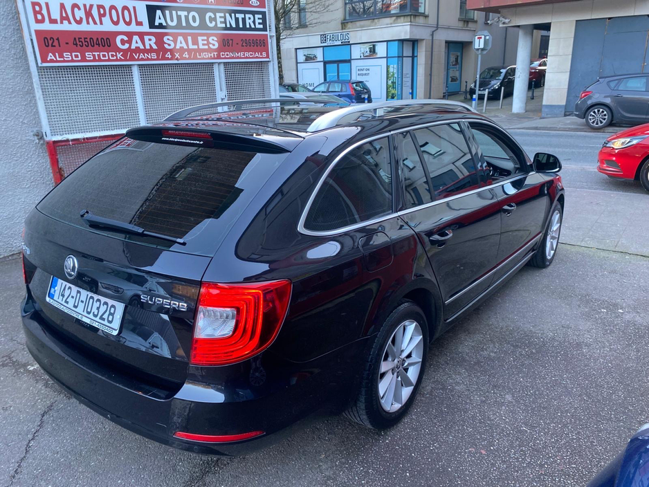 2014 Skoda Superb - image 23