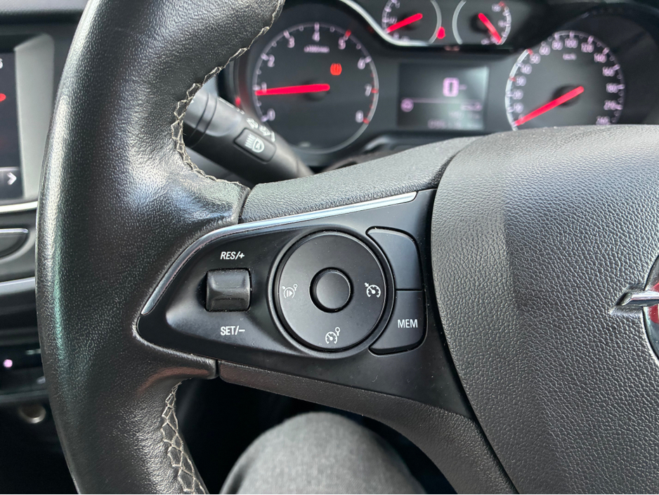 2022 Opel Crossland X - image 24