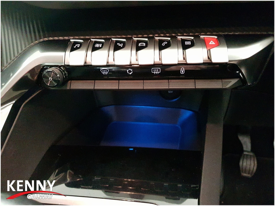 2022 Peugeot 5008 - image 33