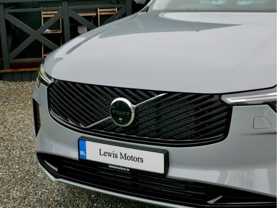 2026 Volvo XC90 - image 11