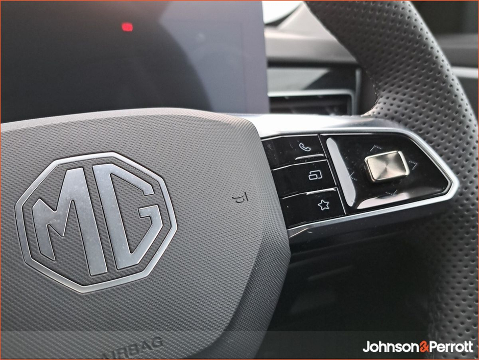 2025 MG HS Plug-in Hybrid EV 2WD Auto Exclusive €37,900