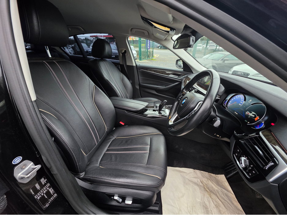 2017 BMW 5 Series 523D LUXURY - CARPLAY NAVIGATION EDITION FULL LEATHER ELECTRIC HEATED SEATS - 360 REVERCE CAMERA - PRIVACY GLASS €24,950