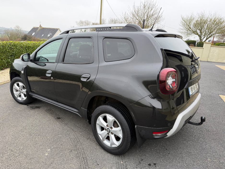 2019 Dacia Duster - image 7