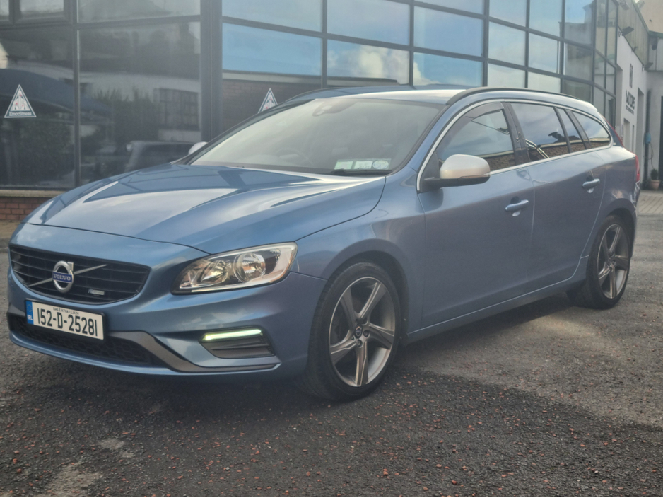 2015 Volvo V60 - image 7