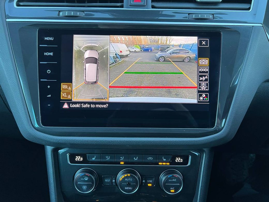 2020 Volkswagen Tiguan HIGHLINE 4MOTION 2.0 TDI // OPENING PAN ROOF // DIAMOND CUT ALLOYS // LEATHER HEATED SEATS €32,950