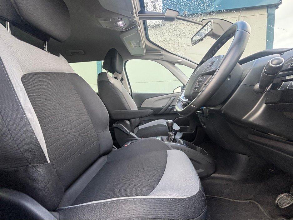 2016 Citroen Grand C4 Picasso - image 7