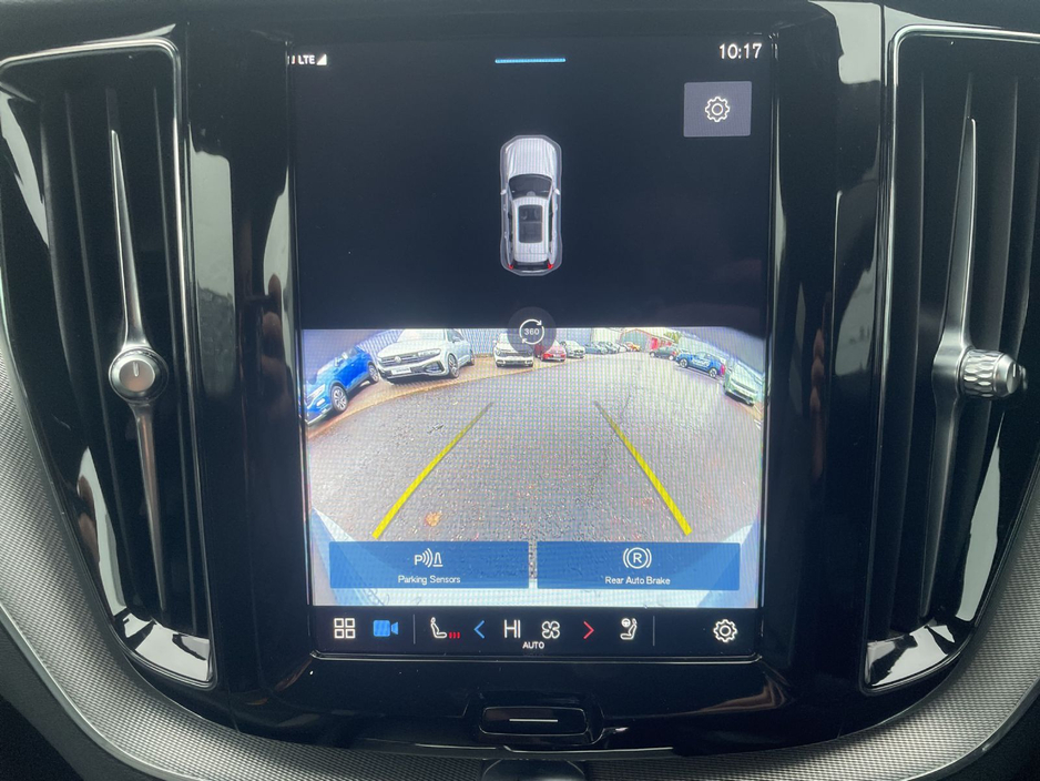 2023 Volvo XC60 Plus