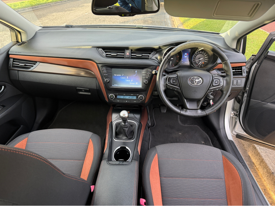 2015 Toyota Avensis 1.6 D LUNA 4DR €117,800