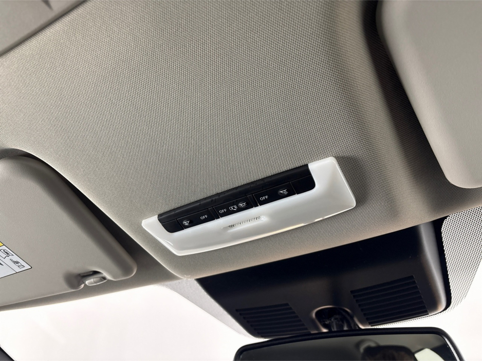 2023 Nissan Leaf PREMIUM 40KW**HEATED FRONT SEATS**HEATED MULTIFUNCTIONAL STEERING WHEEL**SEMI DIGITAL DASH**TOUCHSCREEN BLUETOOTH MEDIA**NAVIGATION**REVERSE CAMERA**PARKING SENSORS**ECO MODE**CRUISE CONTROL €17,995