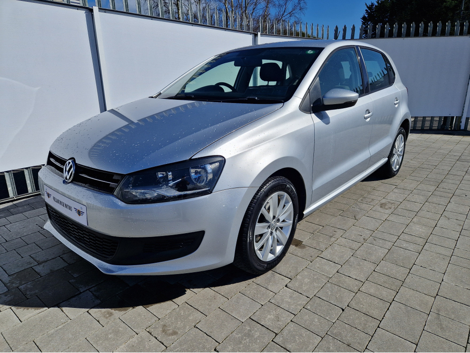 2011 Volkswagen Polo - image 3