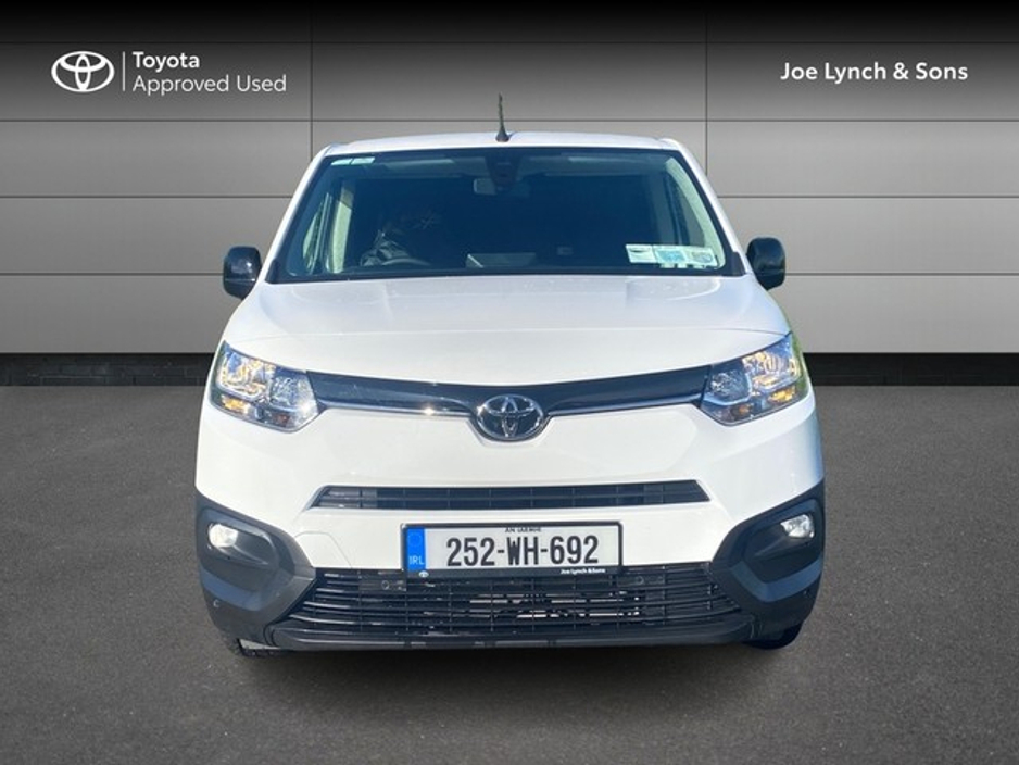 2025 Toyota Proace City SWB GX 100HP 650KGS €26,950