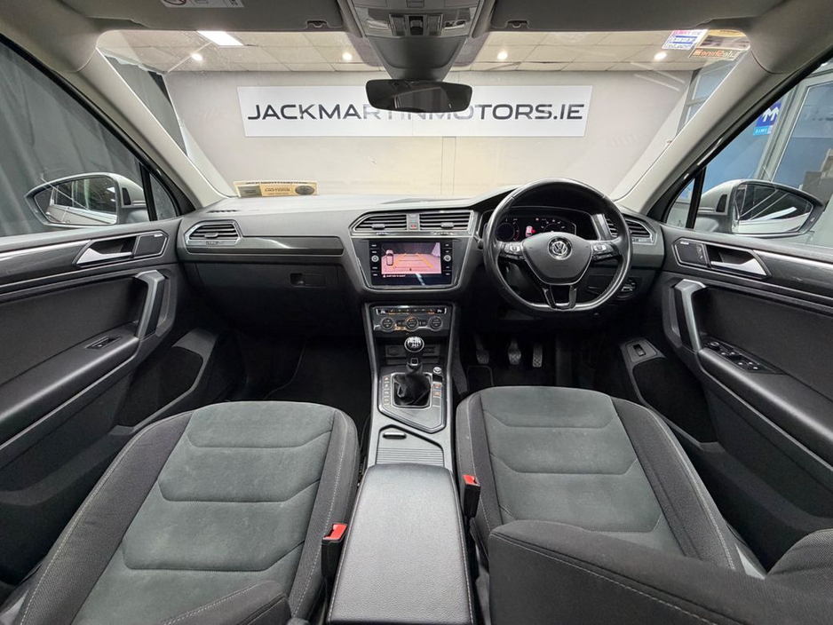 2019 Volkswagen Tiguan - image 36