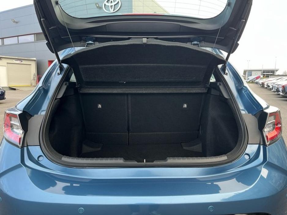 2020 Toyota Corolla - image 10