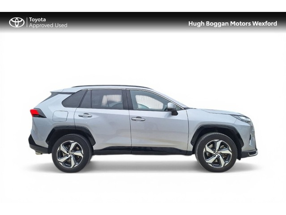 2025 Toyota Rav4 - image 3